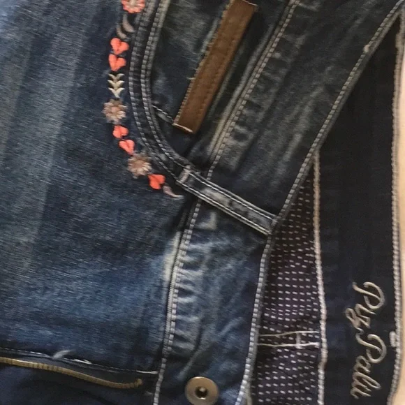 Stretch Denim Embroidered Shorts 12“inseam from Austria, Size EU42, US12 - Picture 4 of 7